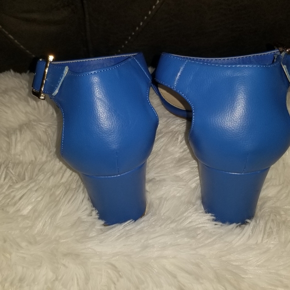 Shoes - Picture 3 of 3